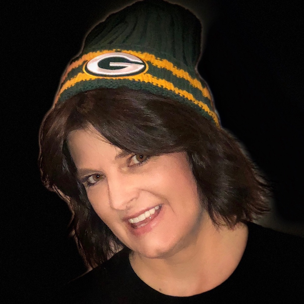 Meet your Posher, Julie